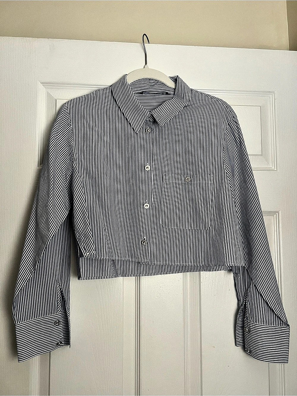 Zara Striped Cropped Button Down in Blue & White Size Small